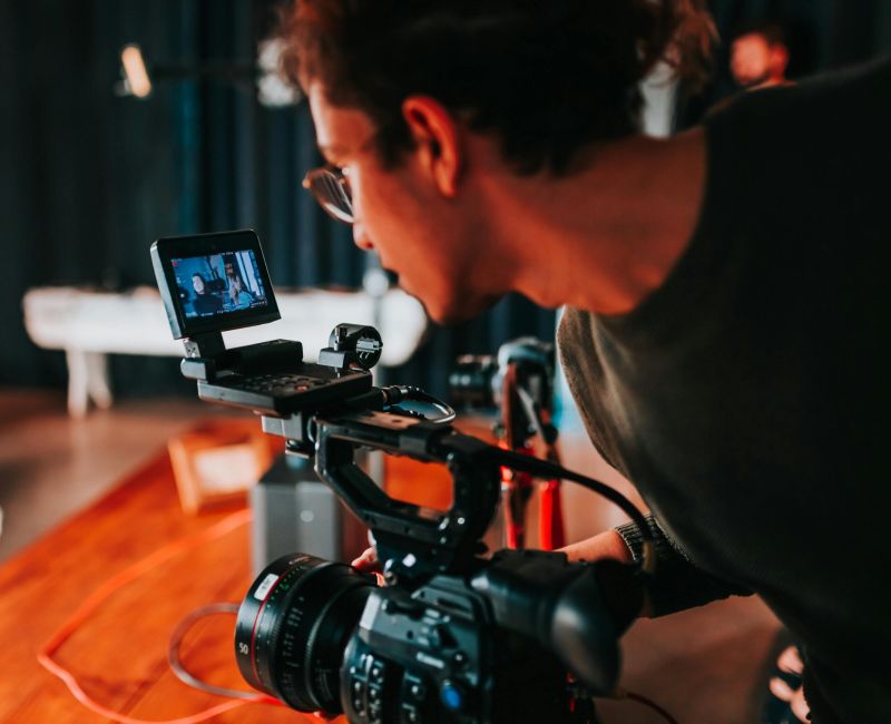 how to become a videographer